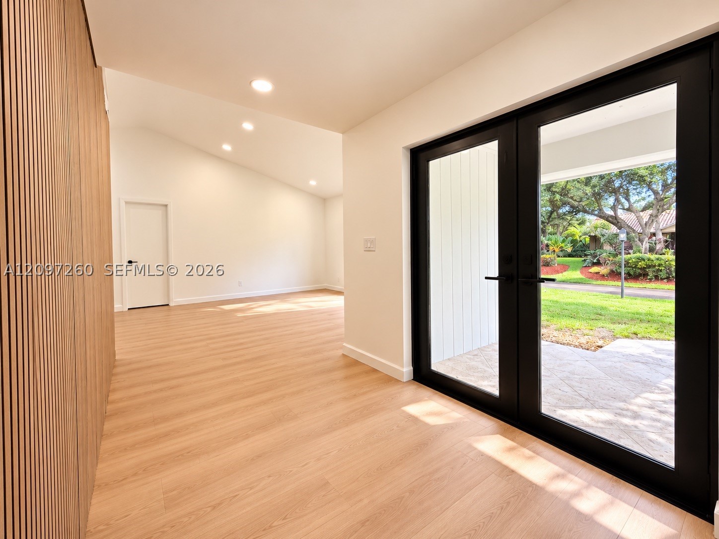 8240 SW 89th St, Miami FL 33156