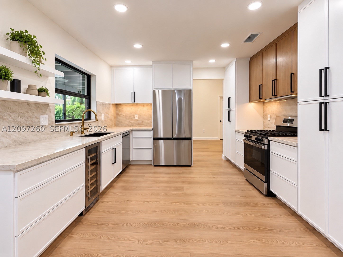 8240 SW 89th St, Miami FL 33156