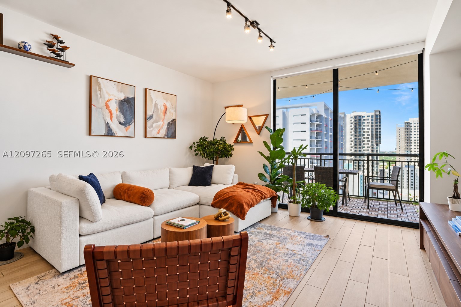 999 SW 1st Ave #1909, Miami FL 33130