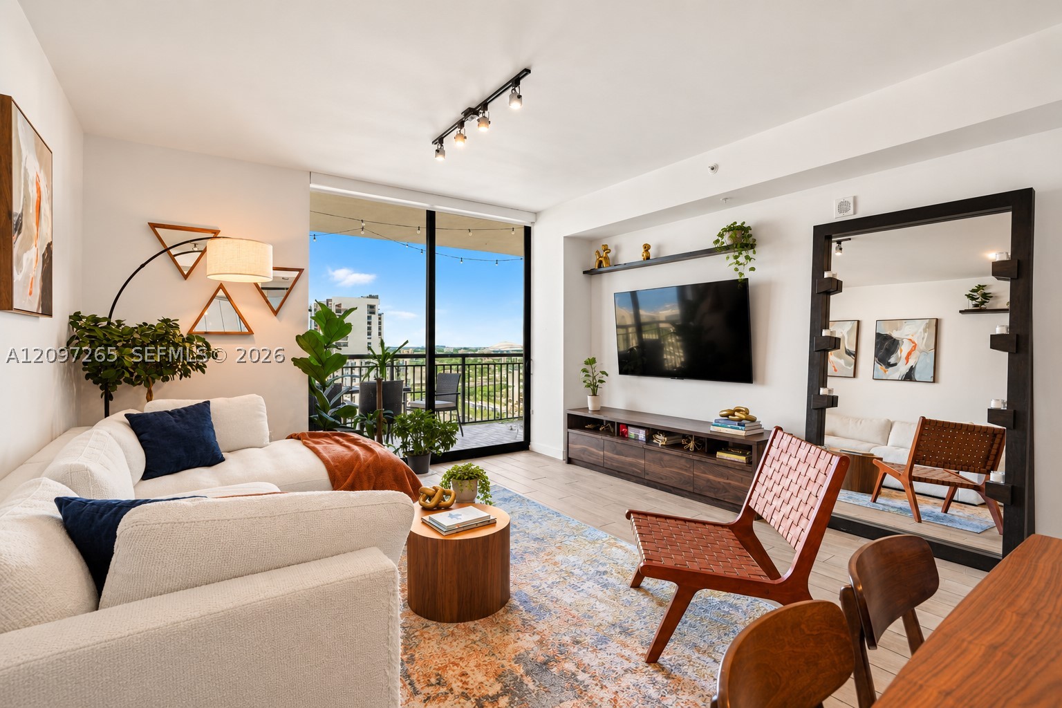 999 SW 1st Ave #1909, Miami FL 33130