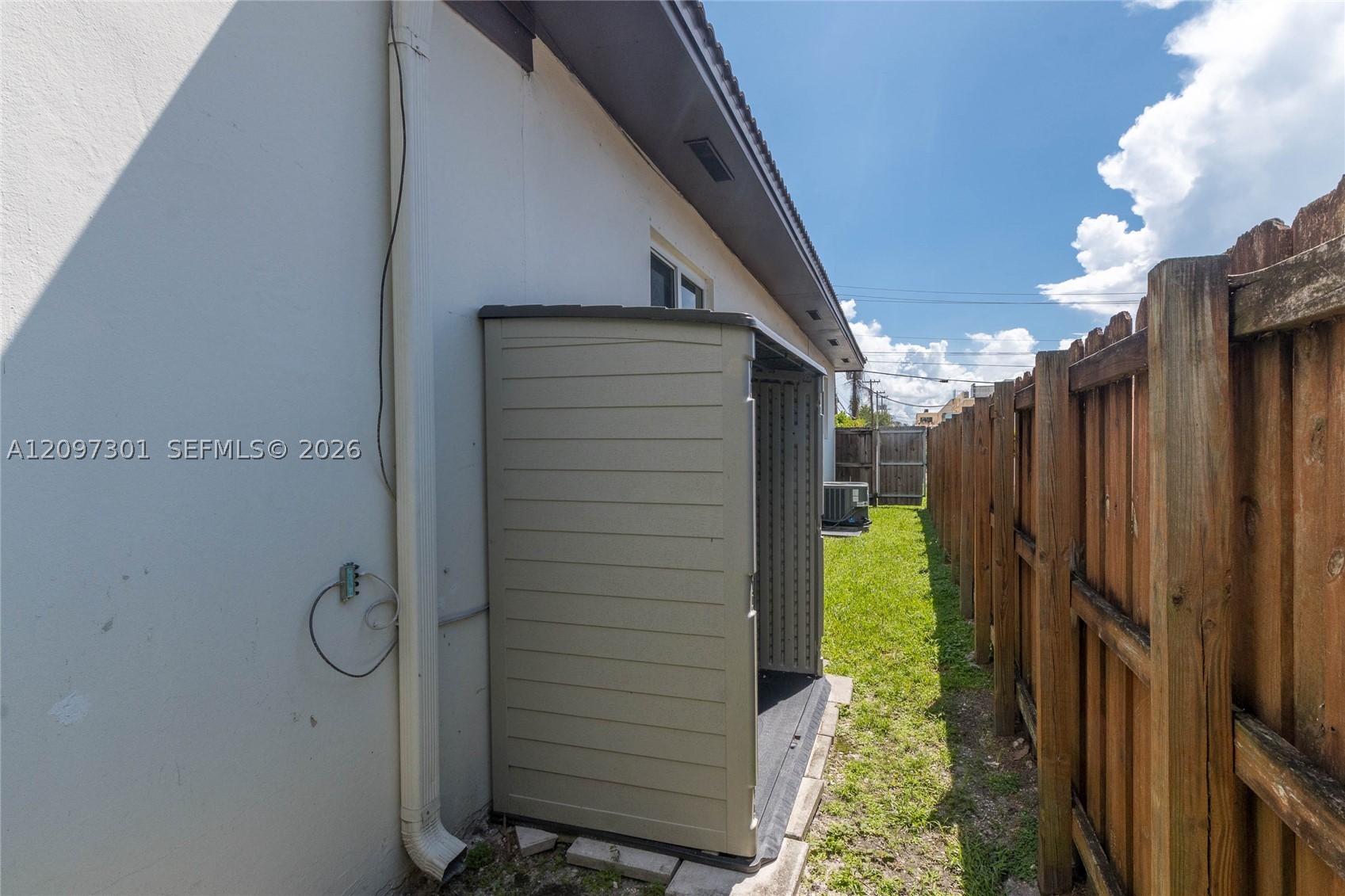 3916 SW 58th Ave, Miami FL 33155