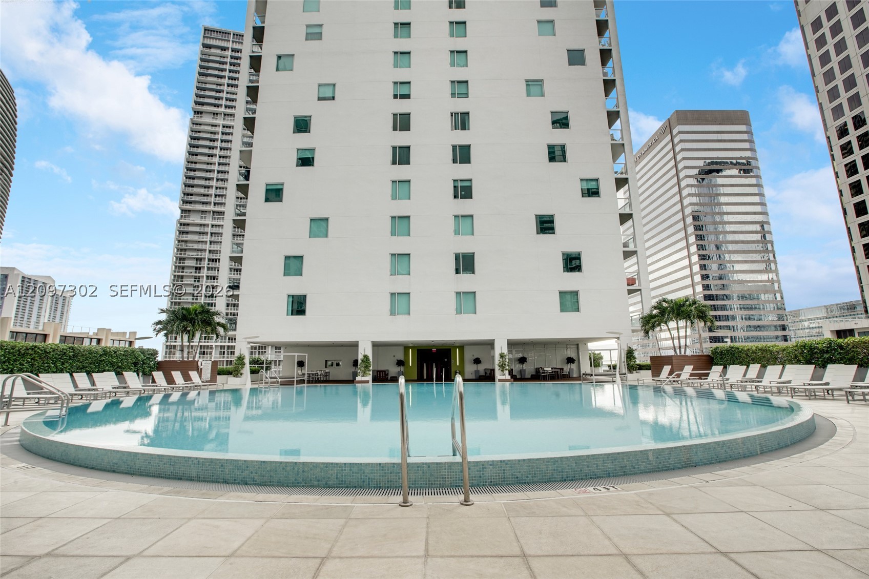55 SE 6th St #3701, Miami FL 33131