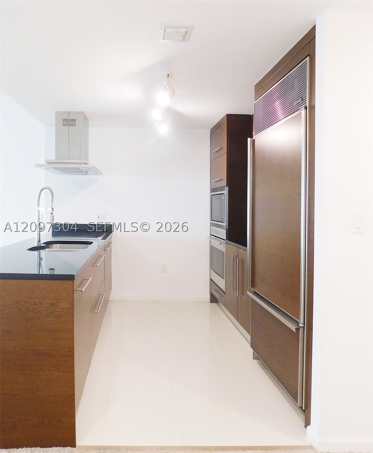 495 Brickell Ave #4609, Miami FL 33131