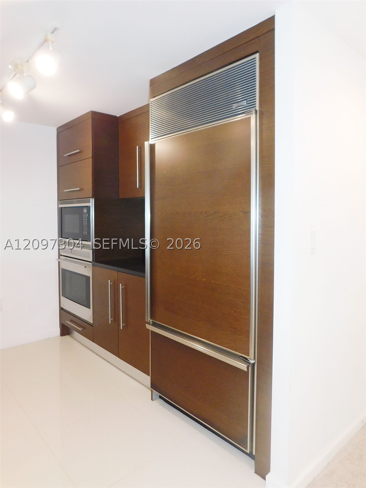 495 Brickell Ave #4609, Miami FL 33131