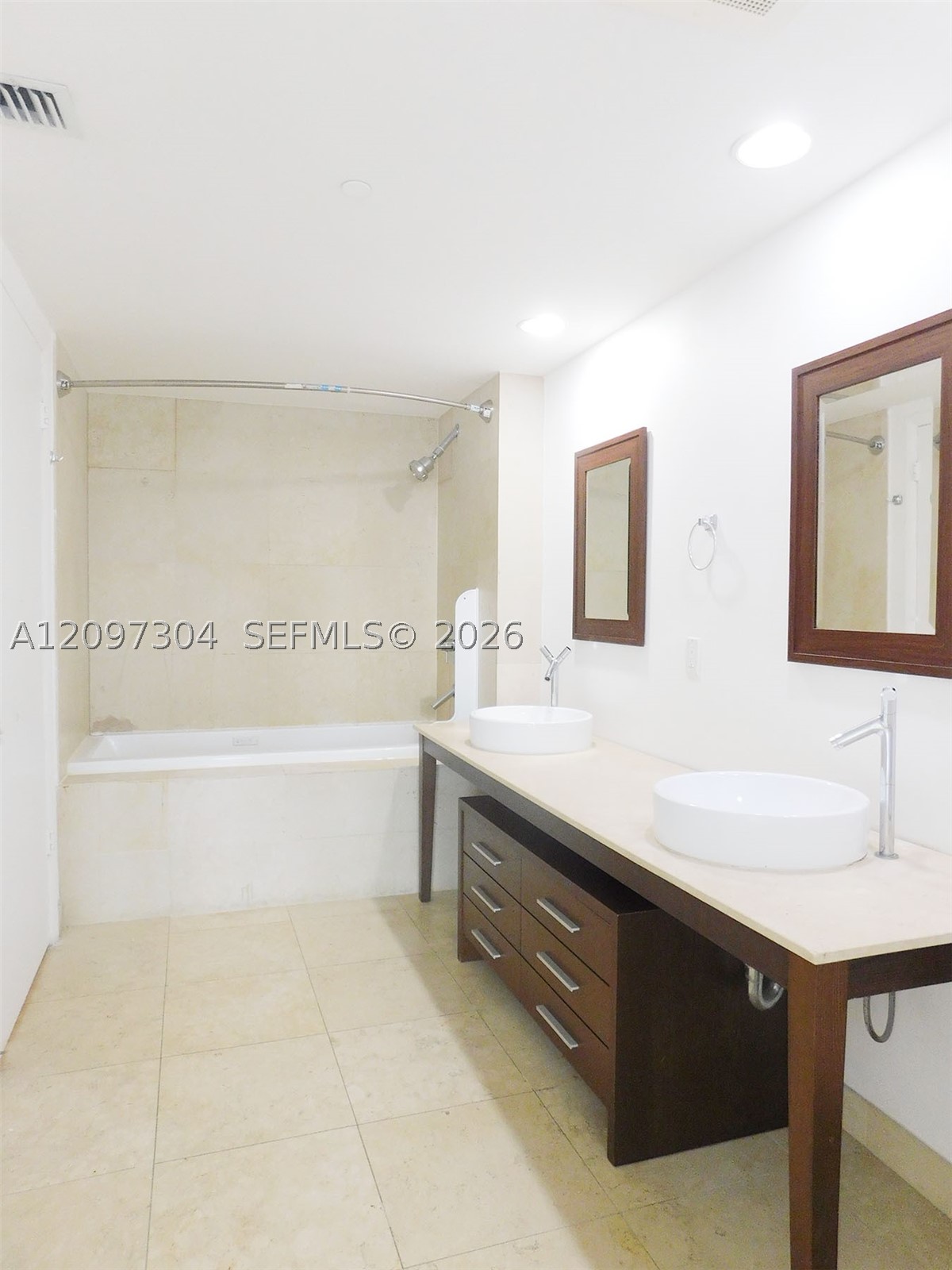 495 Brickell Ave #4609, Miami FL 33131