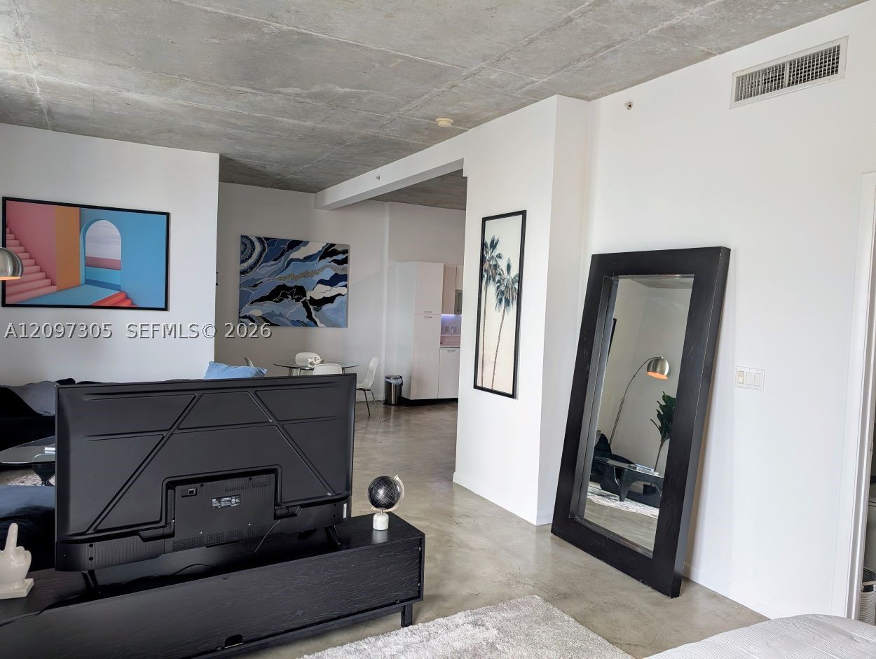 234 NE 3rd St #1204, Miami FL 33132