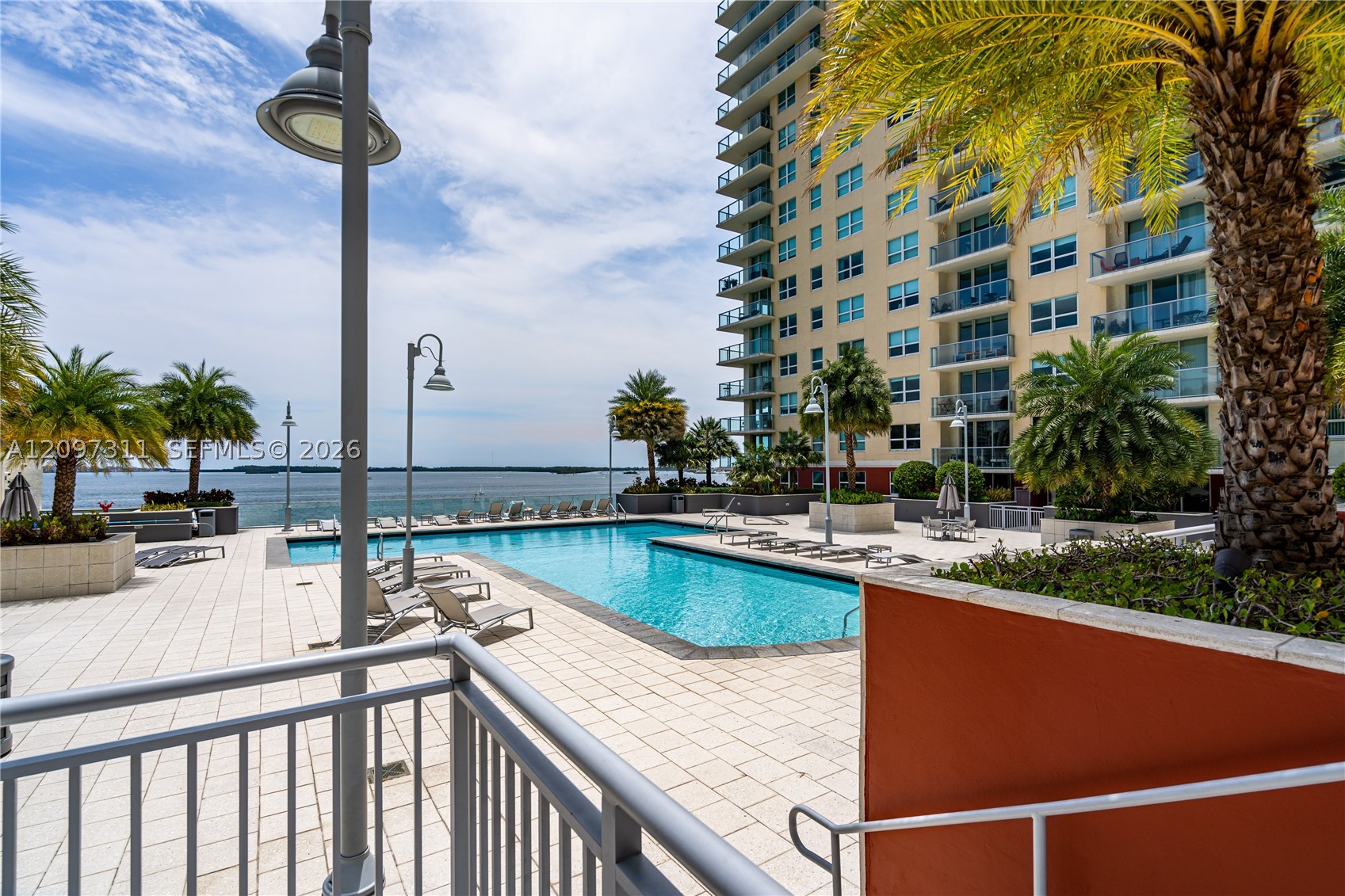 1155 Brickell Bay Dr #2007, Miami FL 33131