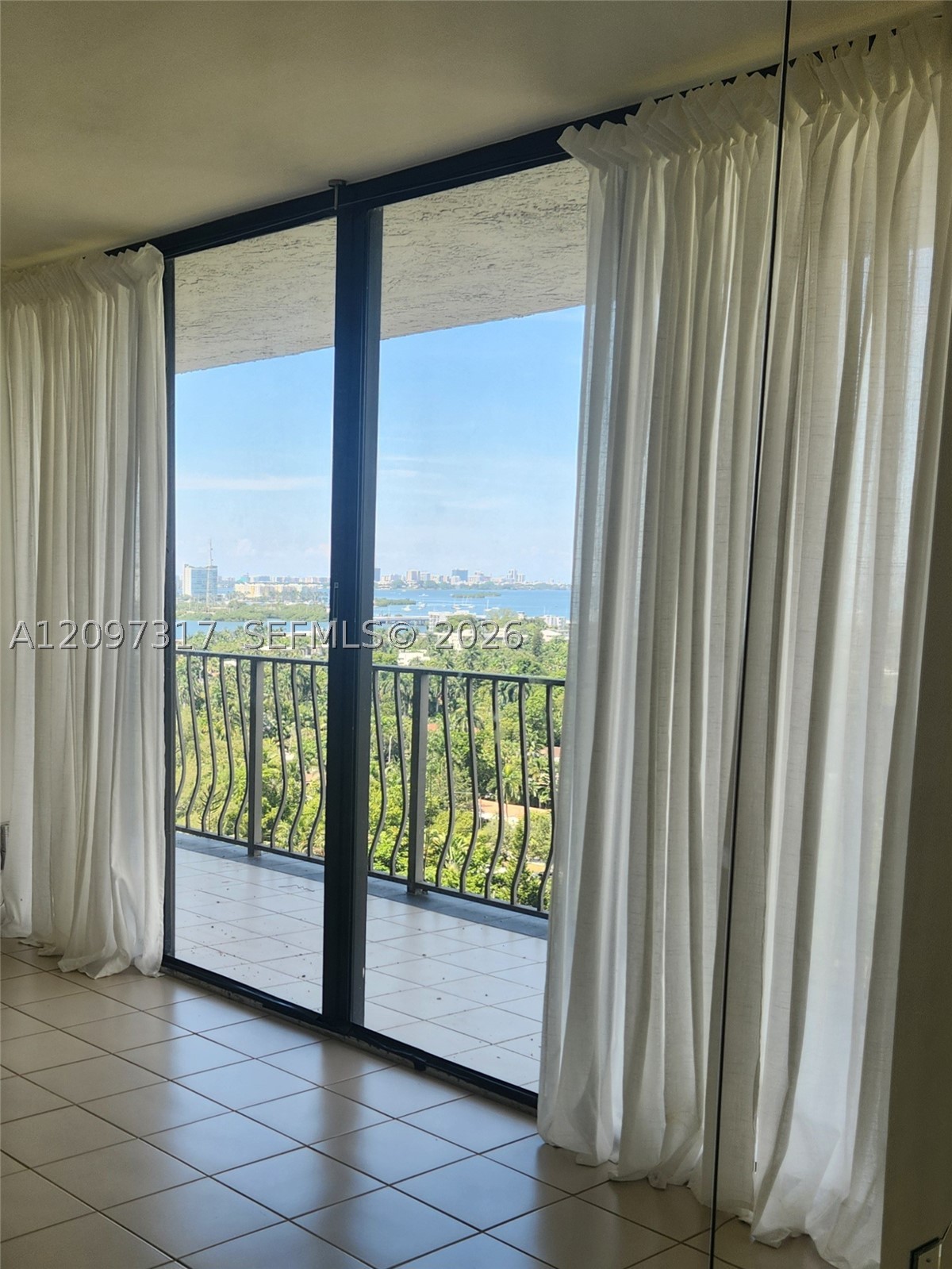 780 NE 69th St #1606, Miami FL 33138