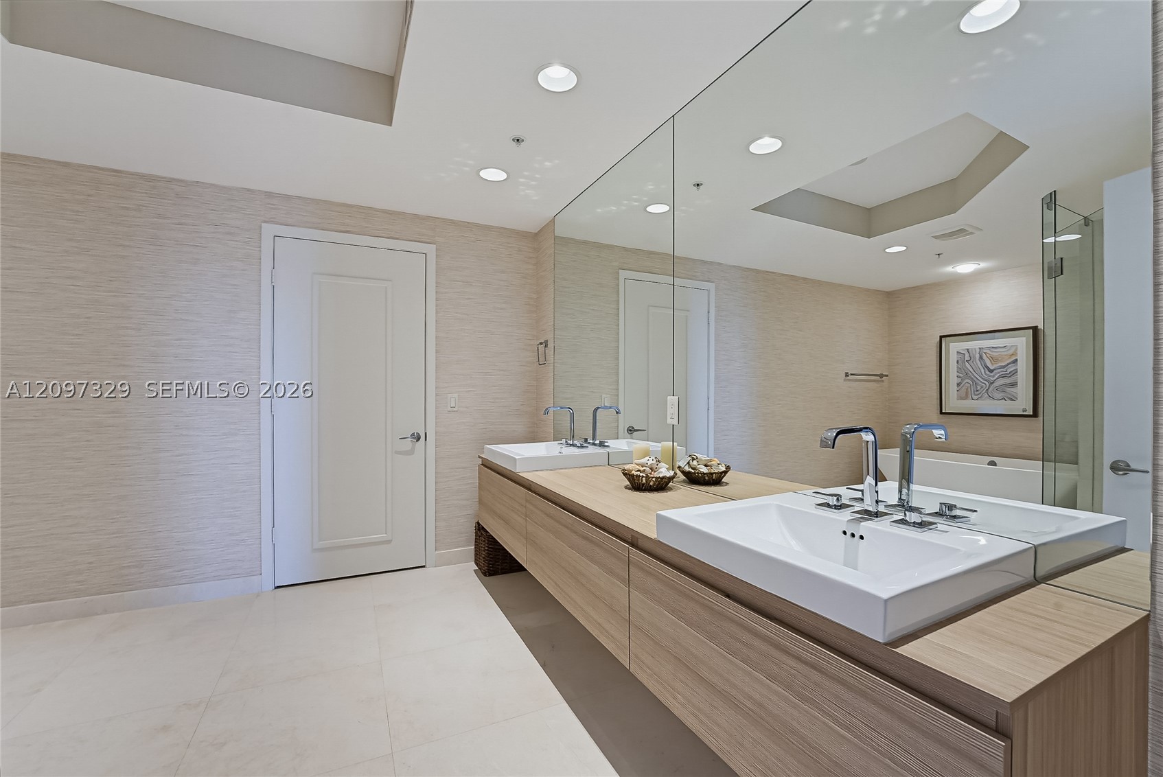 17301 Biscayne Blvd #901, North Miami Beach FL 33160