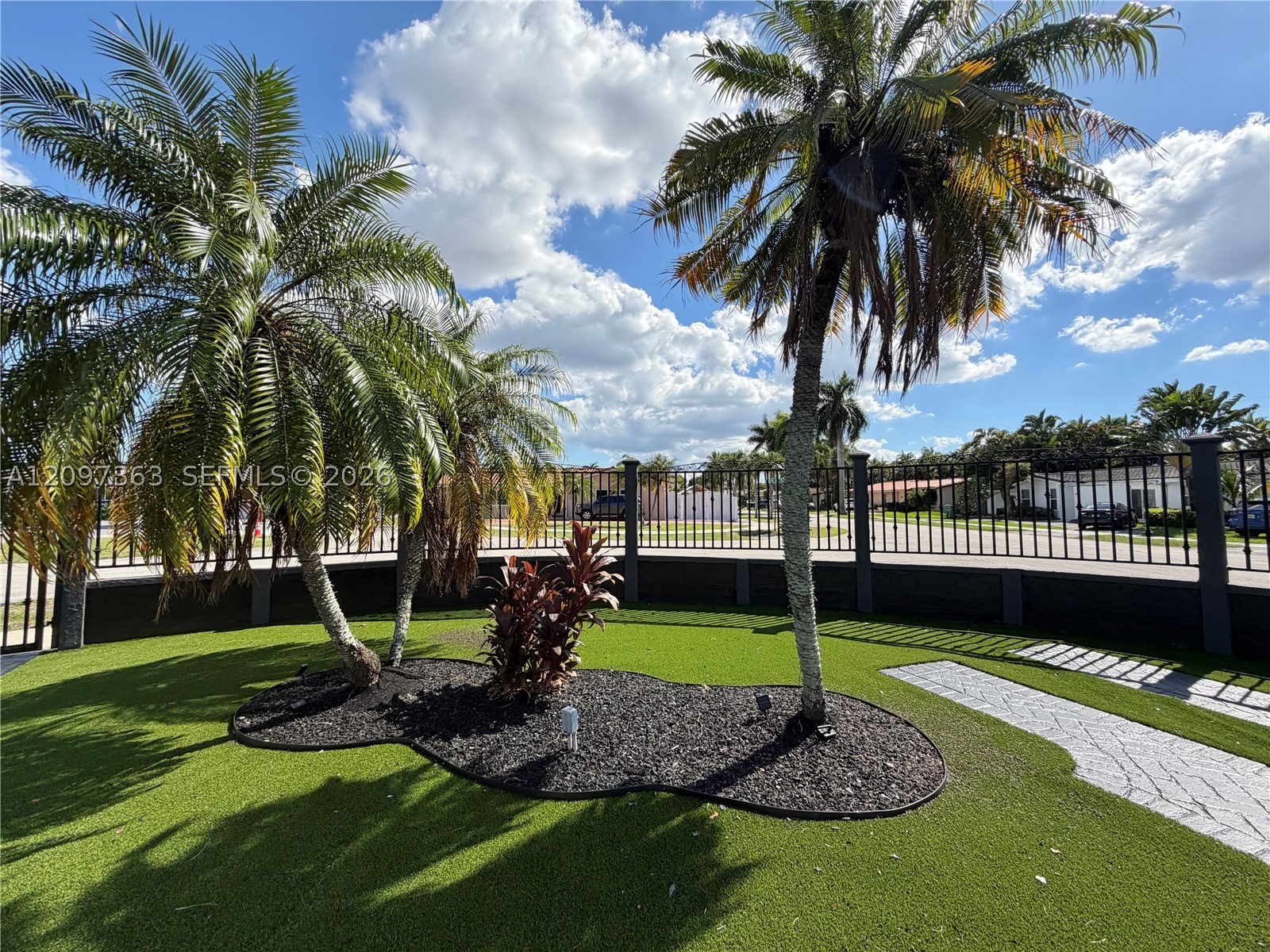 9481 SW 10th St, Miami FL 33174