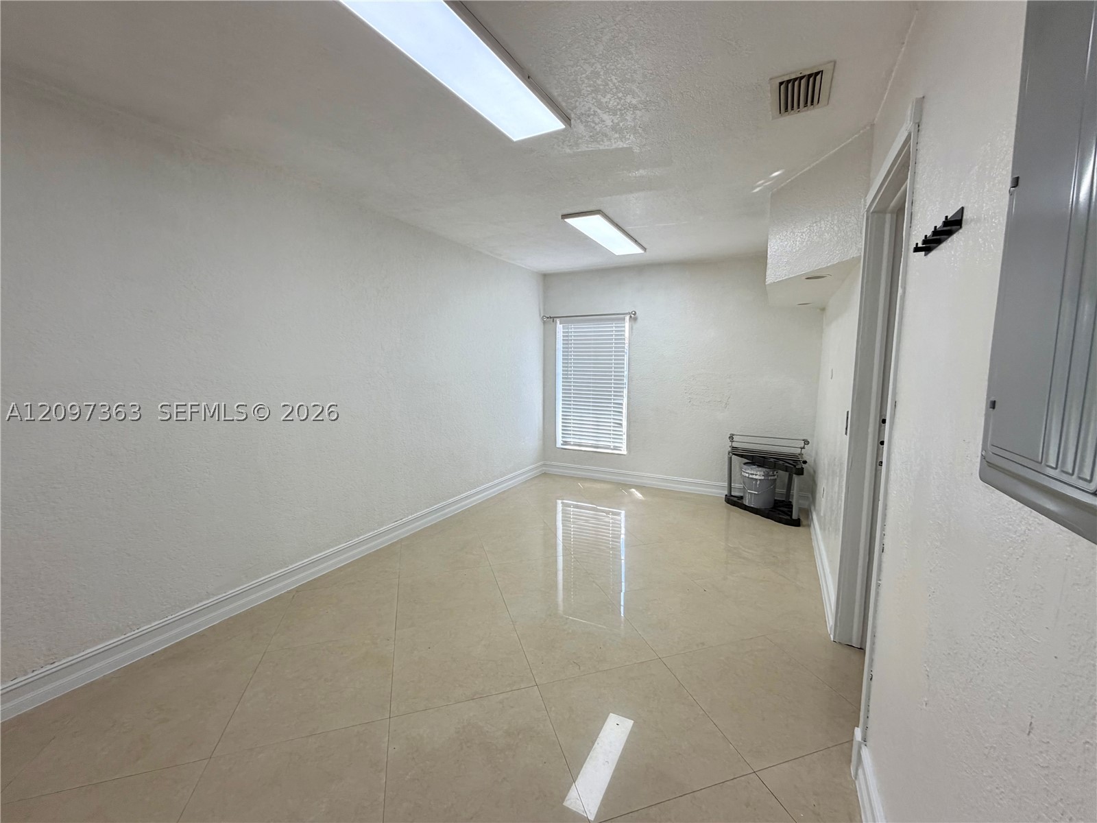 9481 SW 10th St, Miami FL 33174