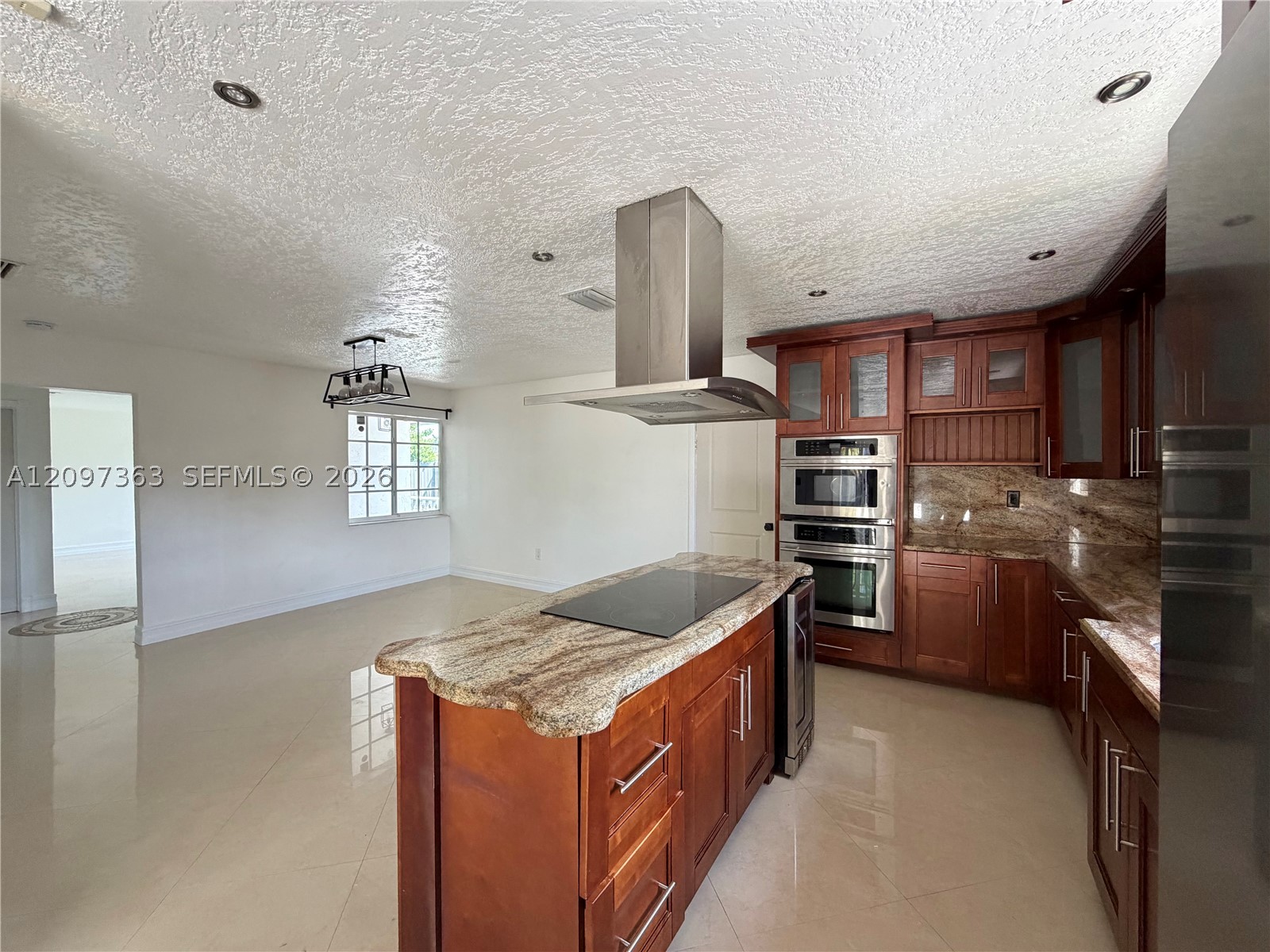 9481 SW 10th St, Miami FL 33174