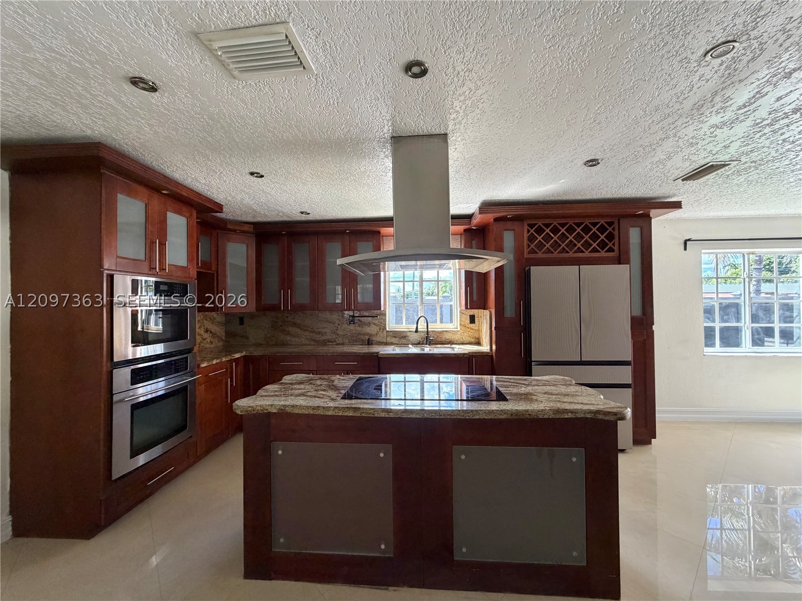 9481 SW 10th St, Miami FL 33174