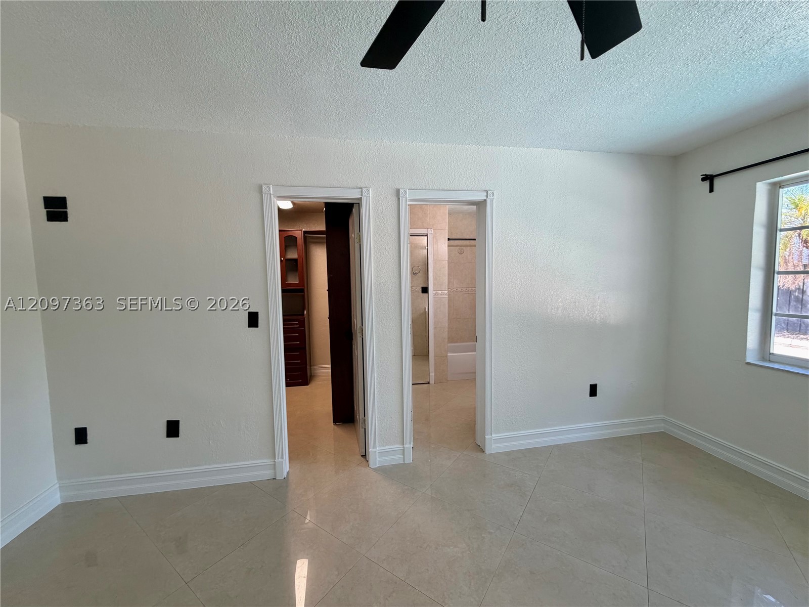 9481 SW 10th St, Miami FL 33174