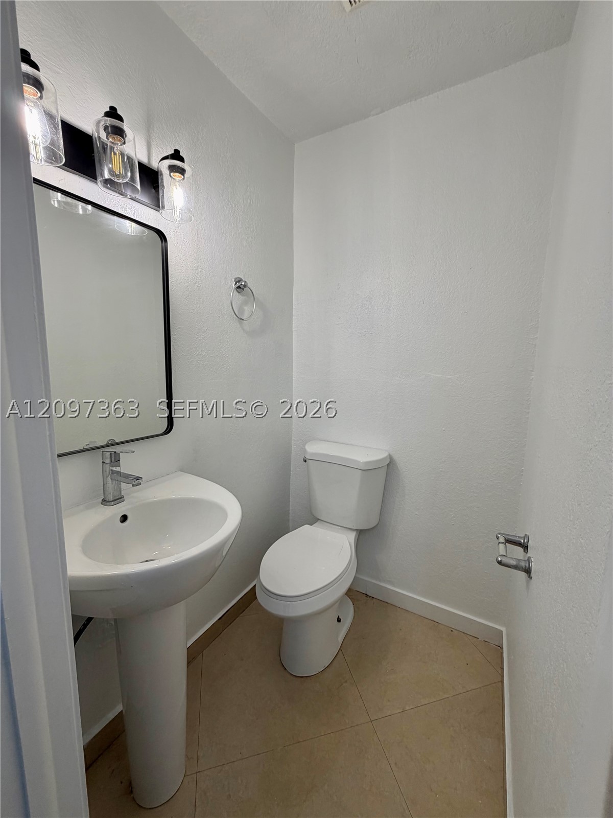 9481 SW 10th St, Miami FL 33174