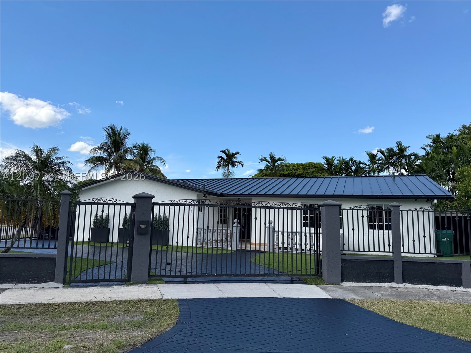 9481 SW 10th St, Miami FL 33174