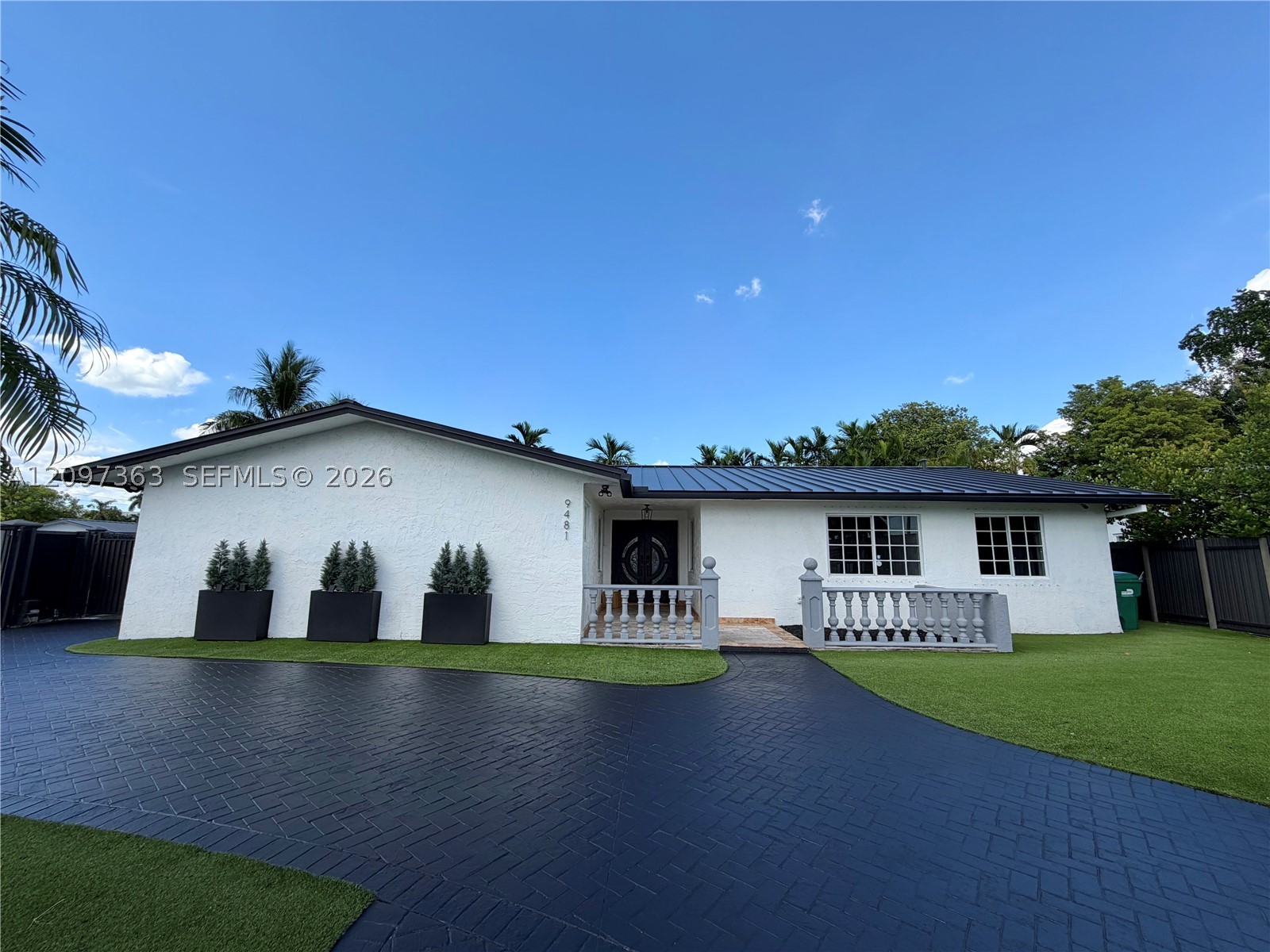 9481 SW 10th St, Miami FL 33174
