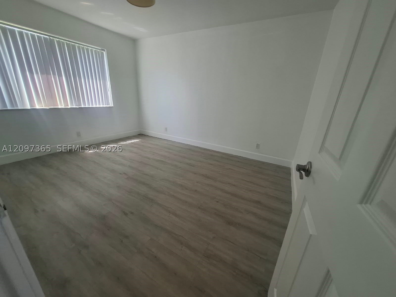 320 Racquet Club Rd #104, Weston FL 33326