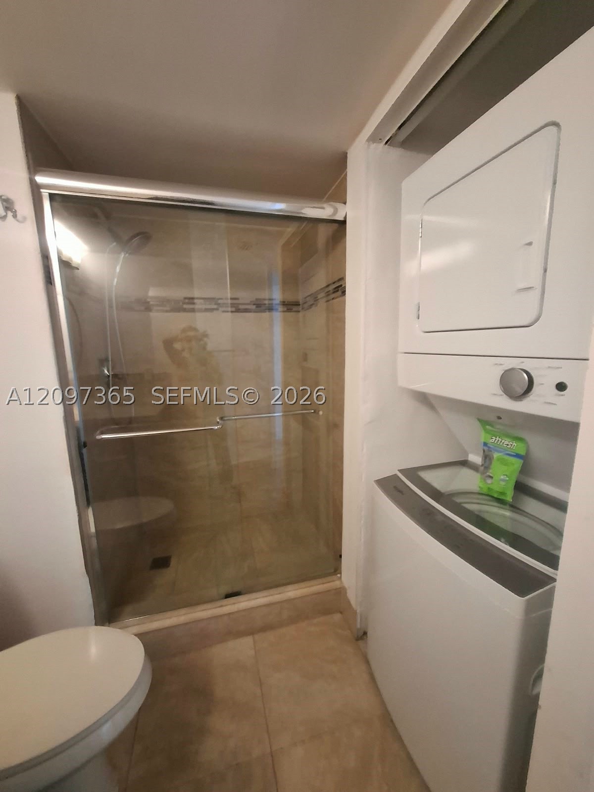 320 Racquet Club Rd #104, Weston FL 33326