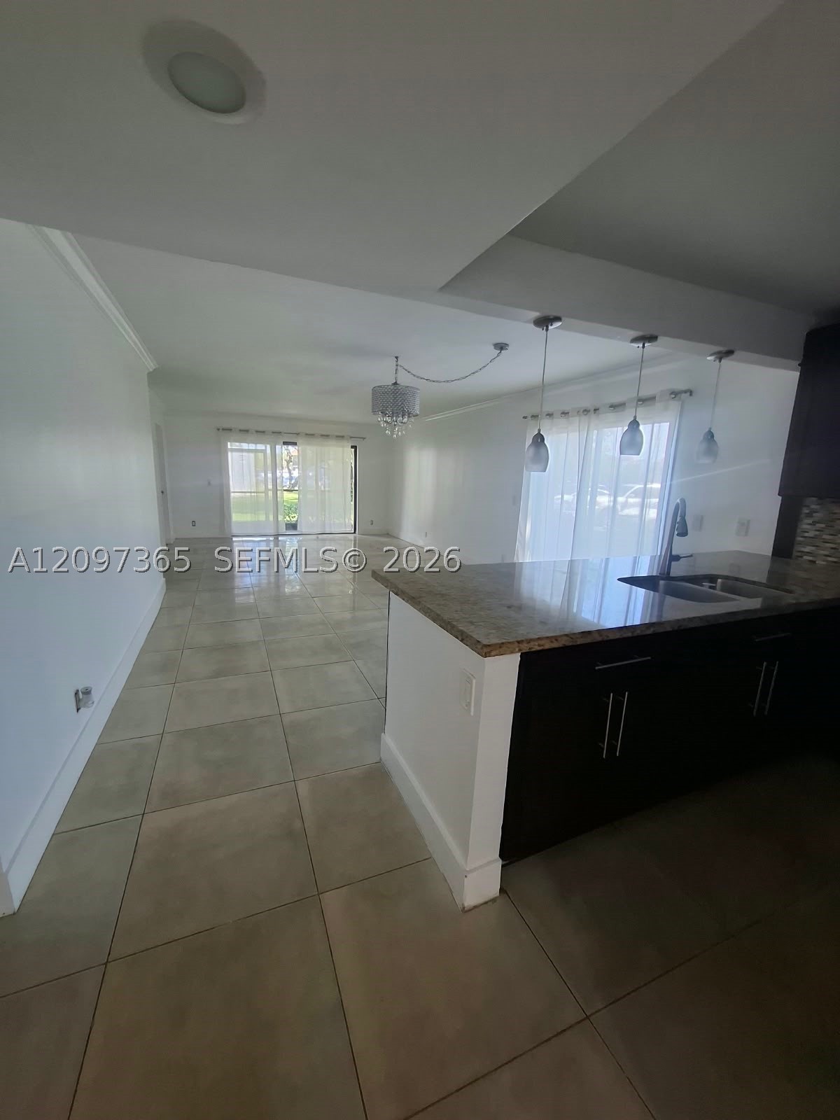 320 Racquet Club Rd #104, Weston FL 33326