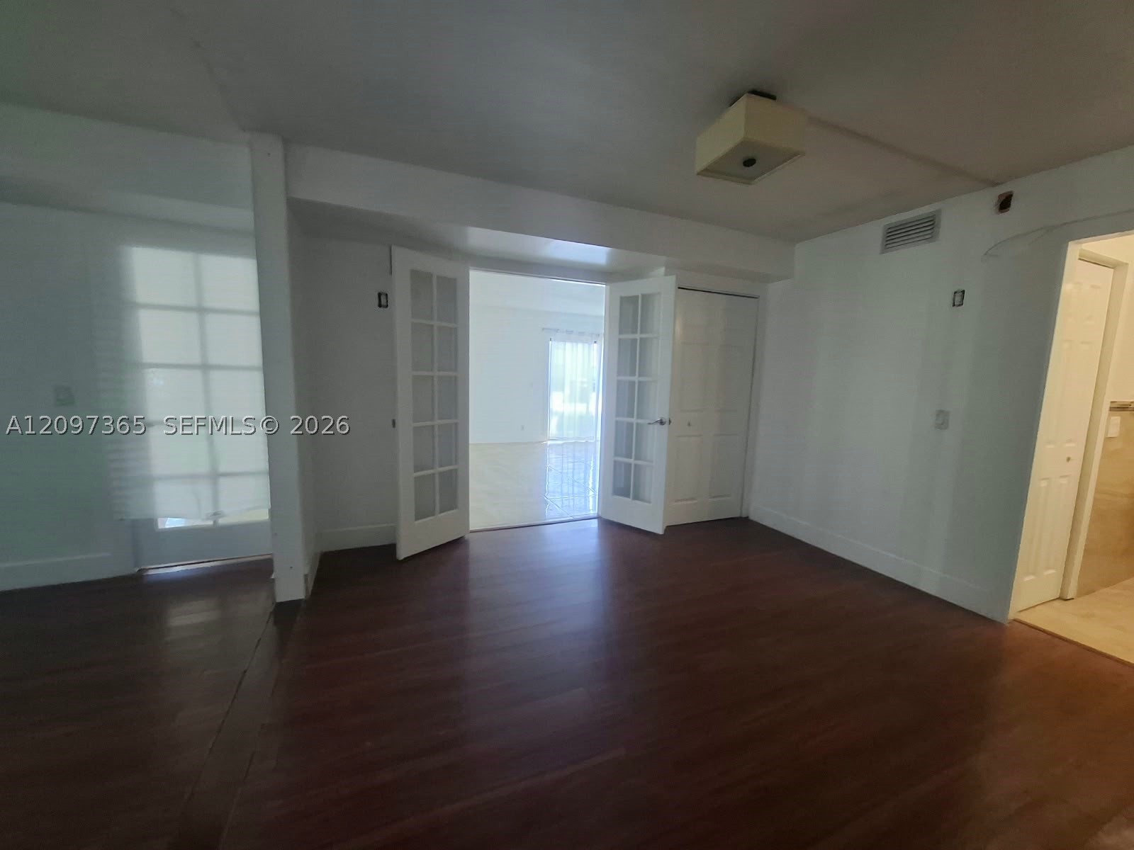 320 Racquet Club Rd #104, Weston FL 33326