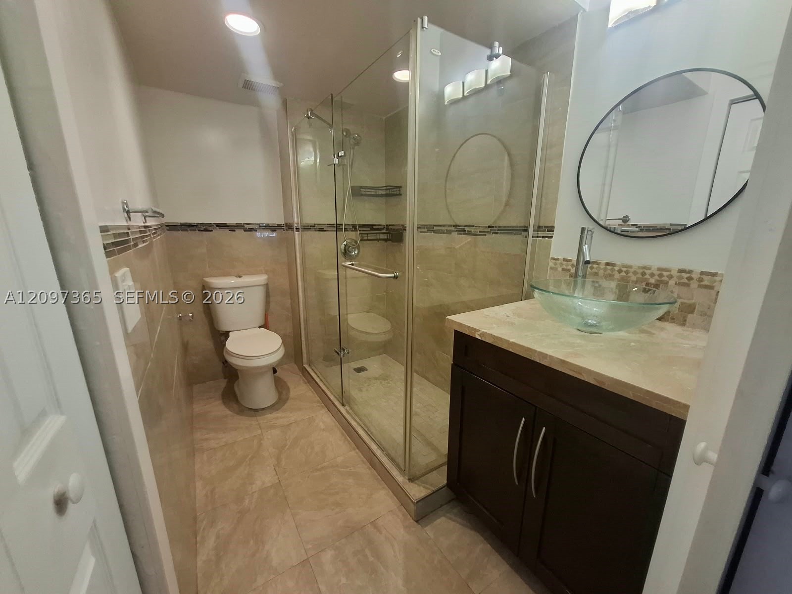 320 Racquet Club Rd #104, Weston FL 33326