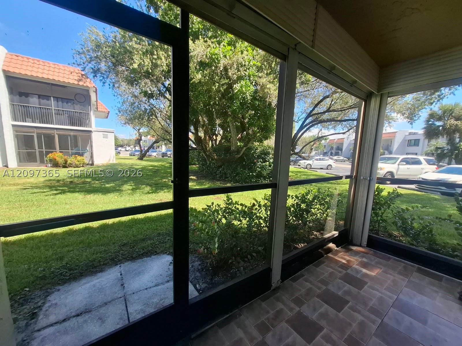 320 Racquet Club Rd #104, Weston FL 33326