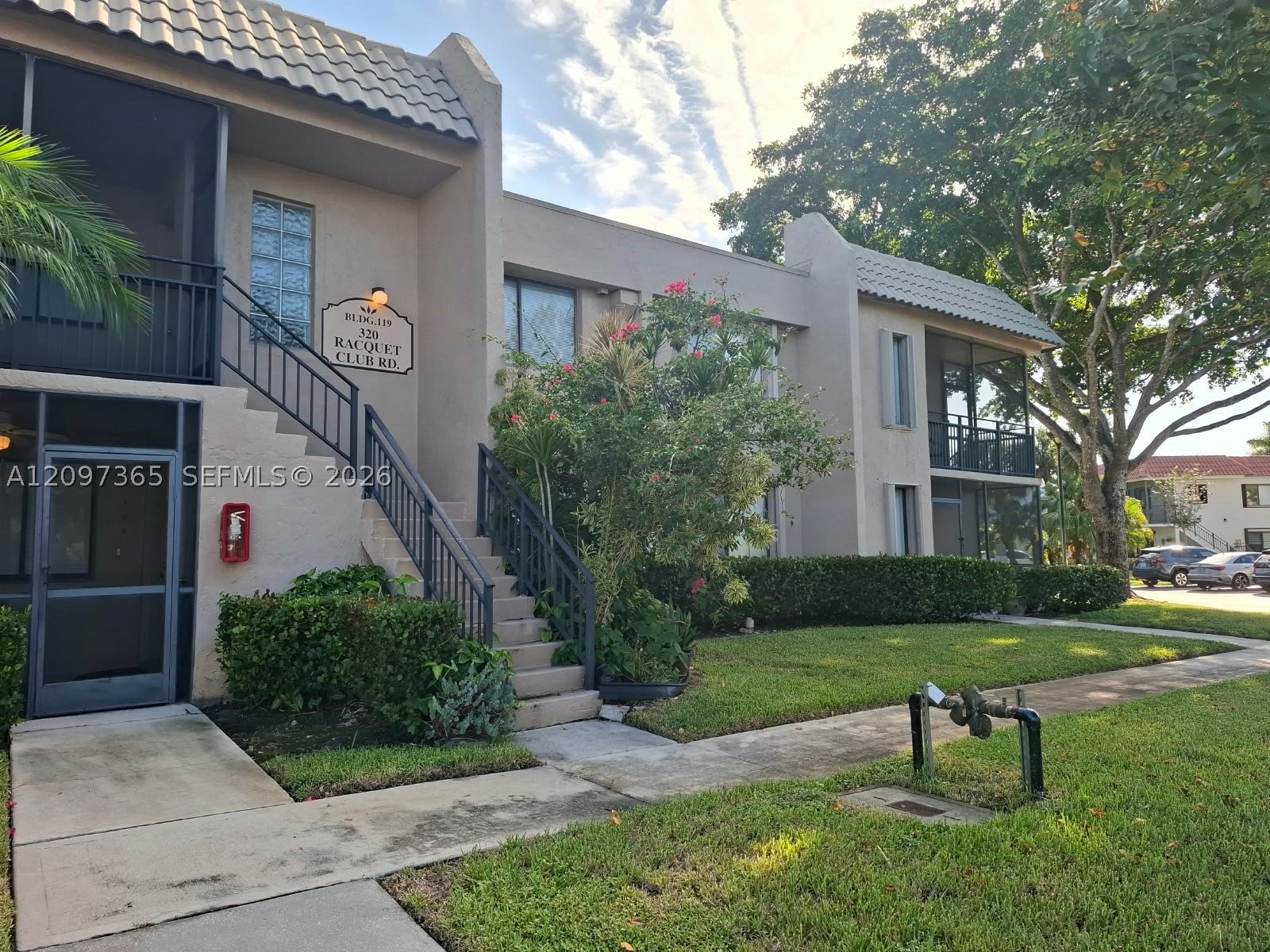 320 Racquet Club Rd #104, Weston FL 33326