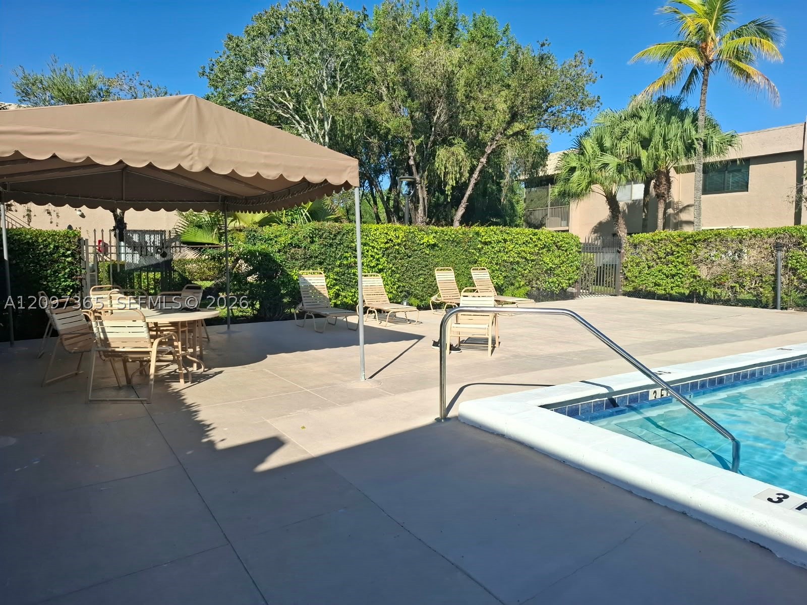 320 Racquet Club Rd #104, Weston FL 33326