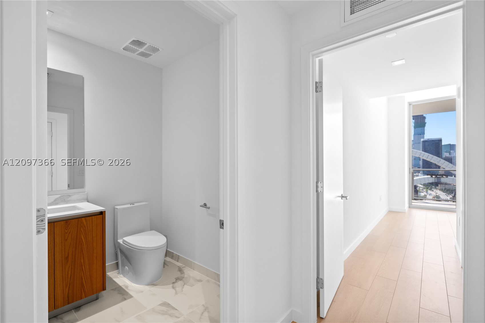 1400 Biscayne Blvd #2601, Miami FL 33132