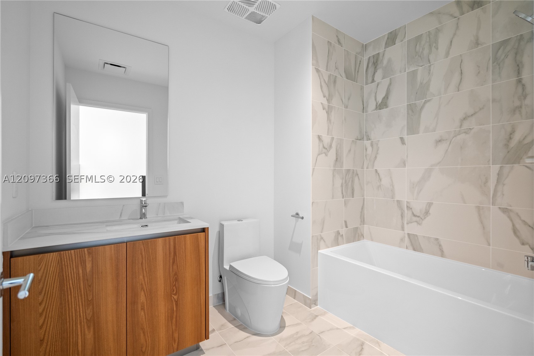 1400 Biscayne Blvd #2601, Miami FL 33132