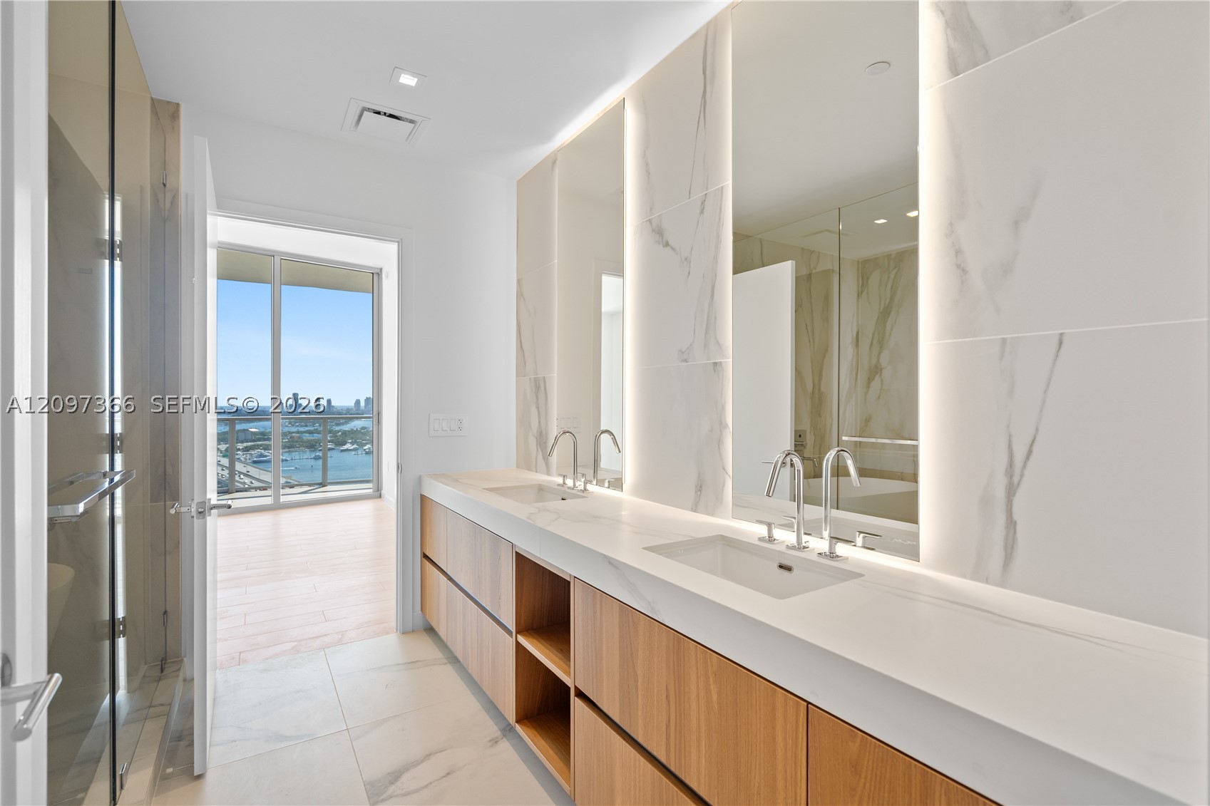 1400 Biscayne Blvd #2601, Miami FL 33132