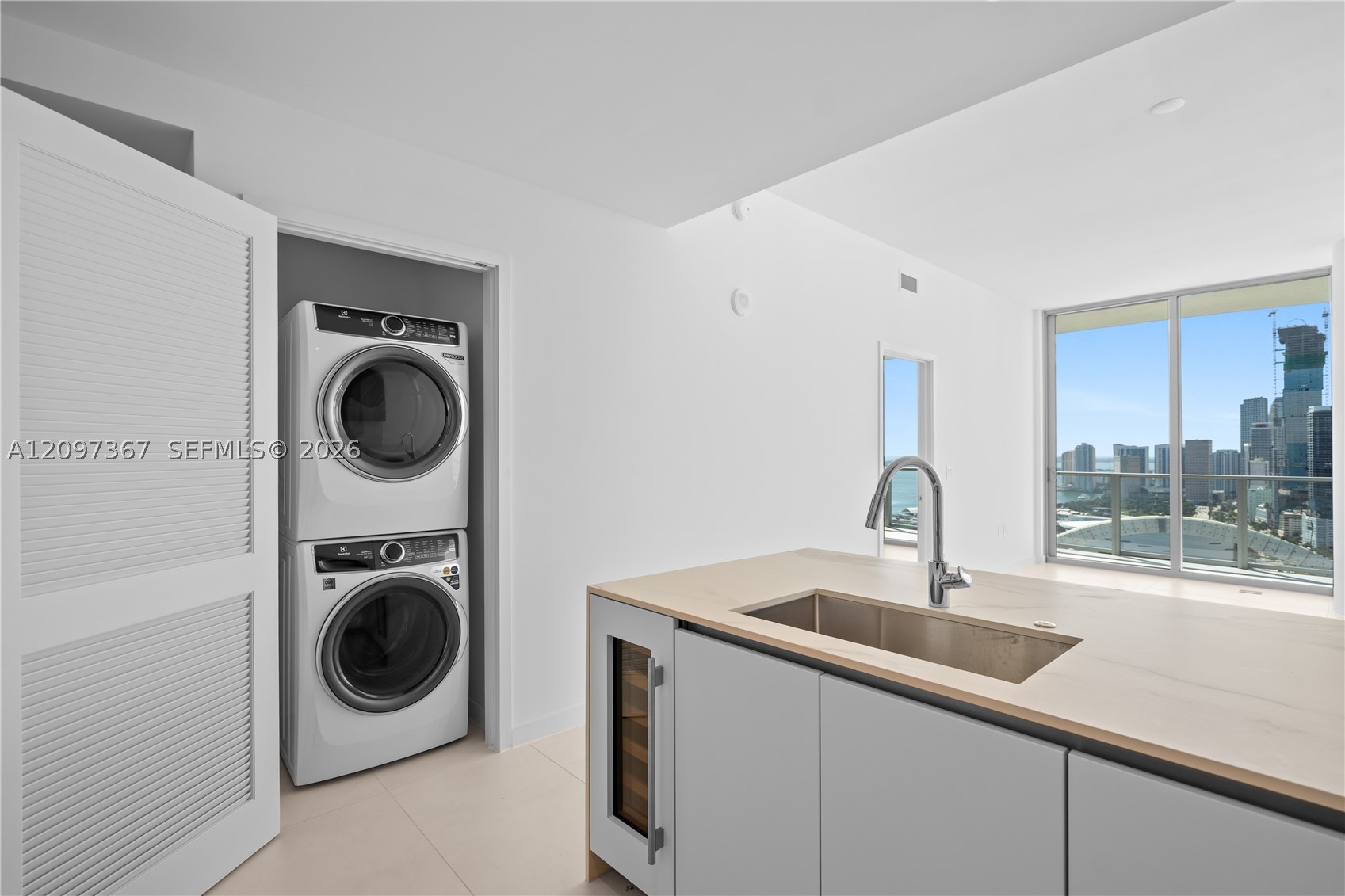 1400 Biscayne Blvd #3602, Miami FL 33132