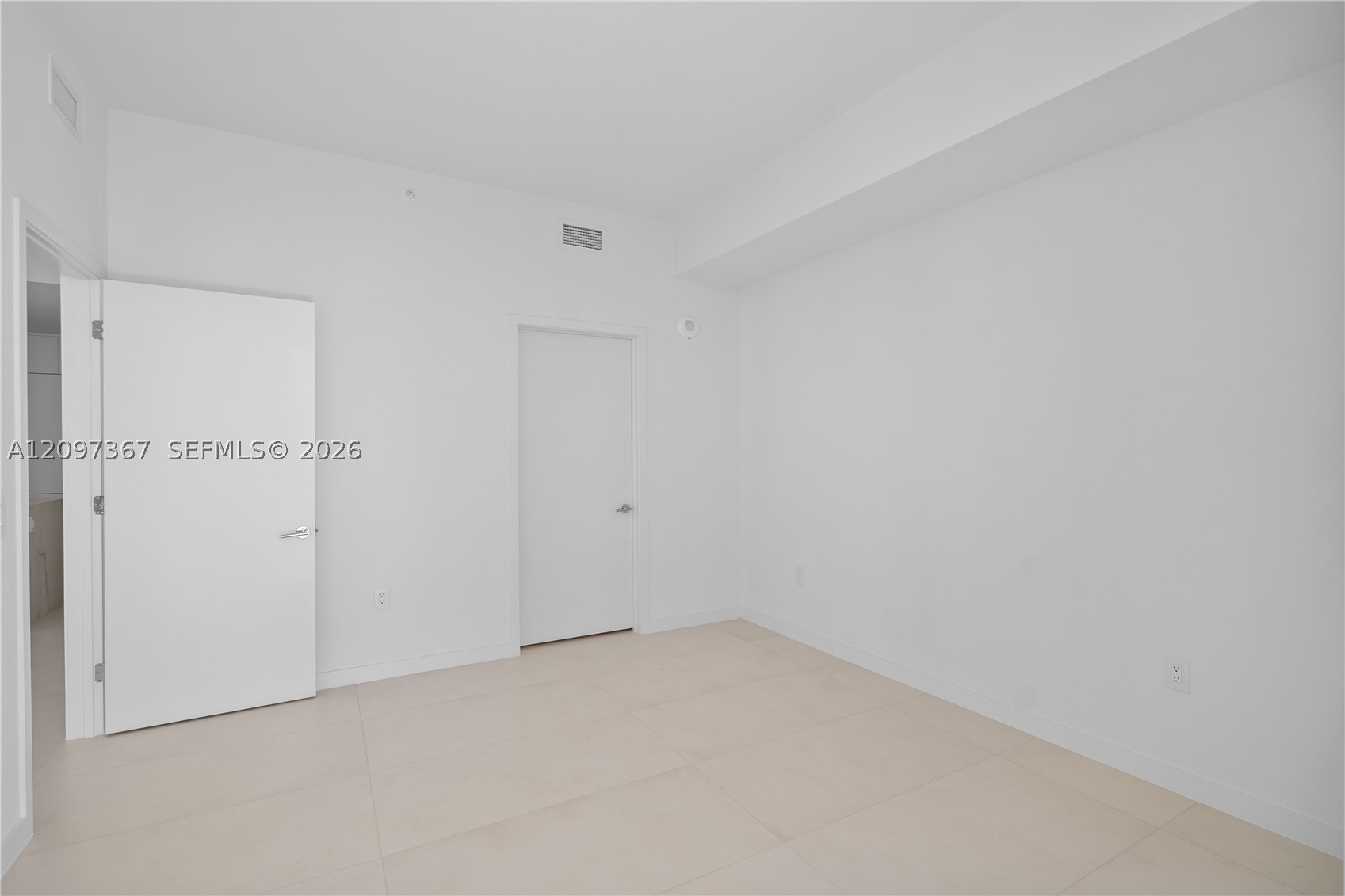 1400 Biscayne Blvd #3602, Miami FL 33132
