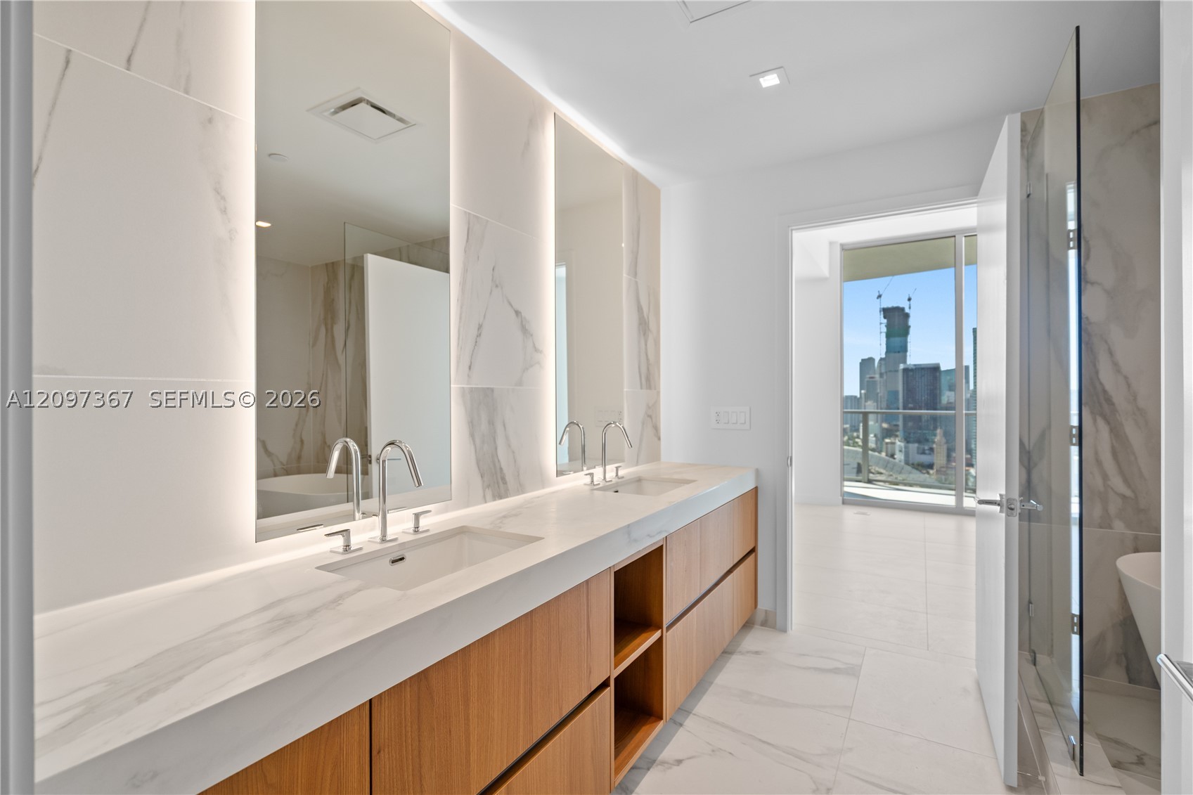 1400 Biscayne Blvd #3602, Miami FL 33132