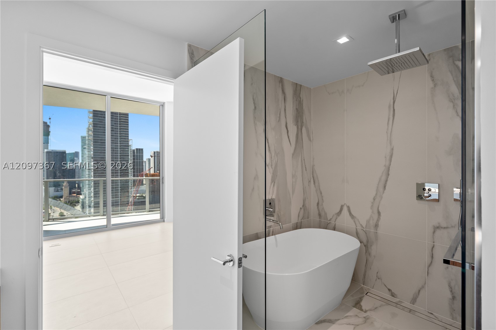 1400 Biscayne Blvd #3602, Miami FL 33132