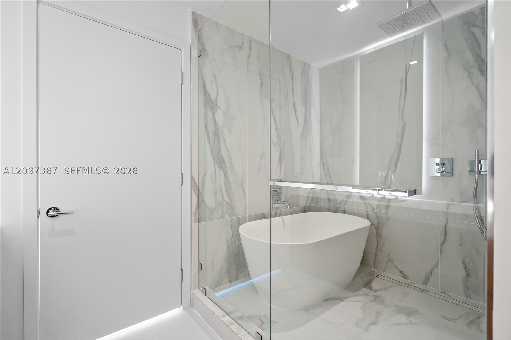 1400 Biscayne Blvd #3602, Miami FL 33132