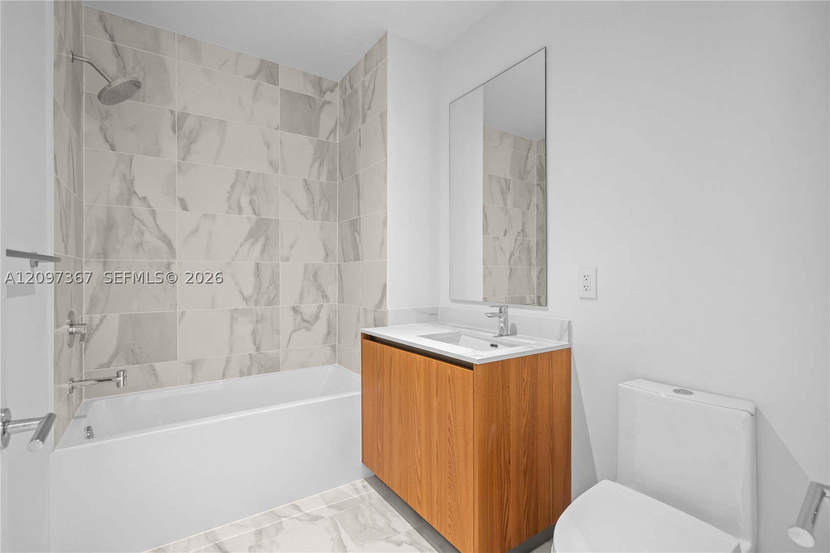 1400 Biscayne Blvd #3602, Miami FL 33132