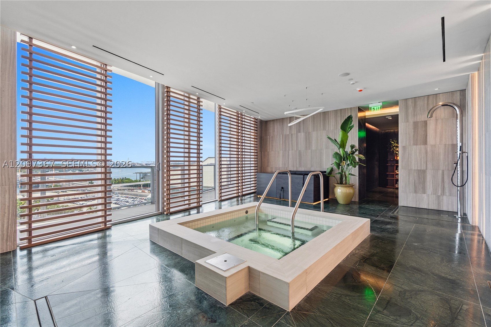 1400 Biscayne Blvd #3602, Miami FL 33132