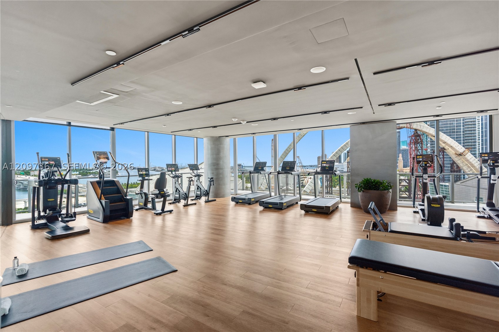 1400 Biscayne Blvd #3602, Miami FL 33132