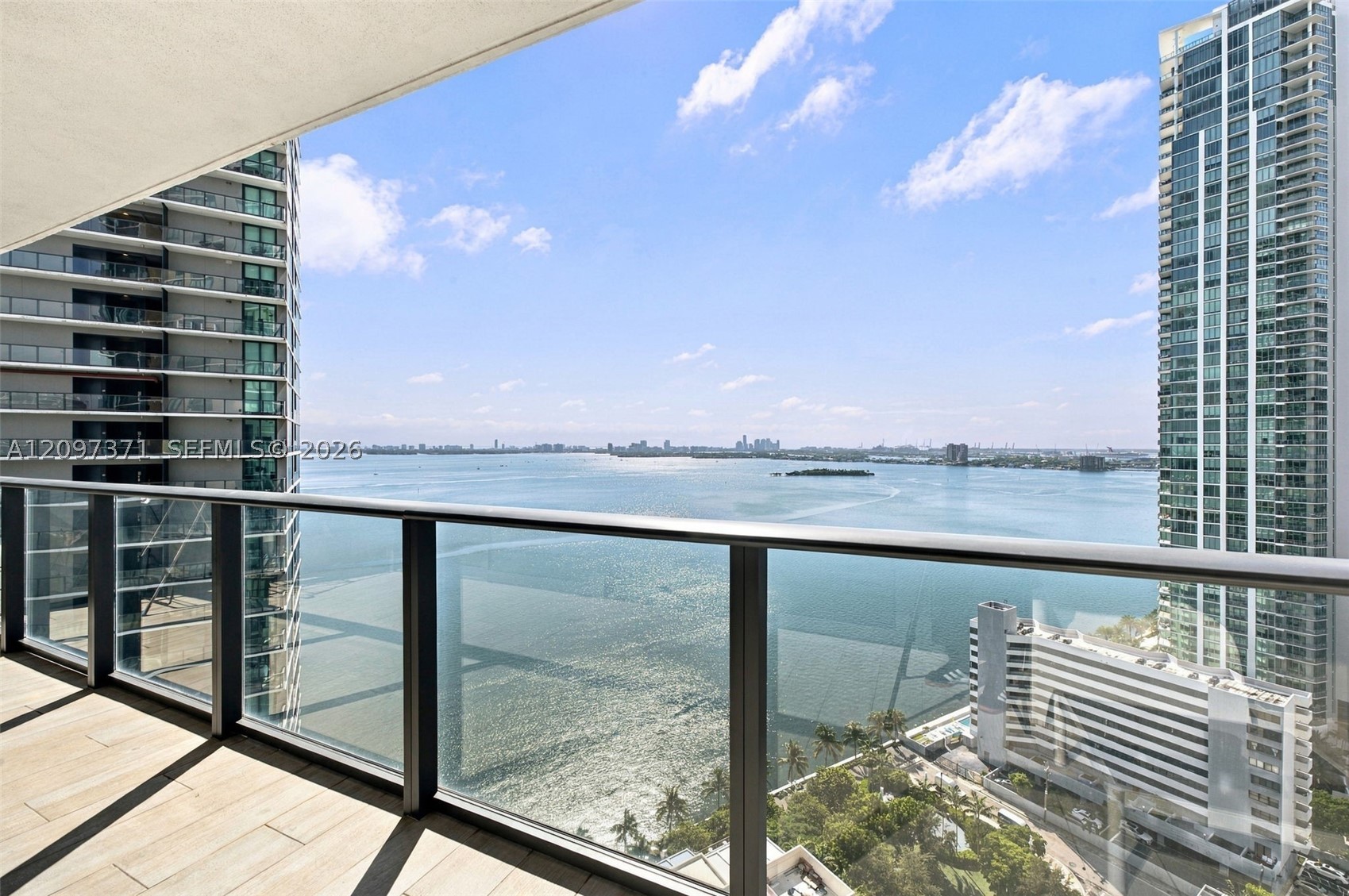 650 NE 32nd st #2406, Miami FL 33137