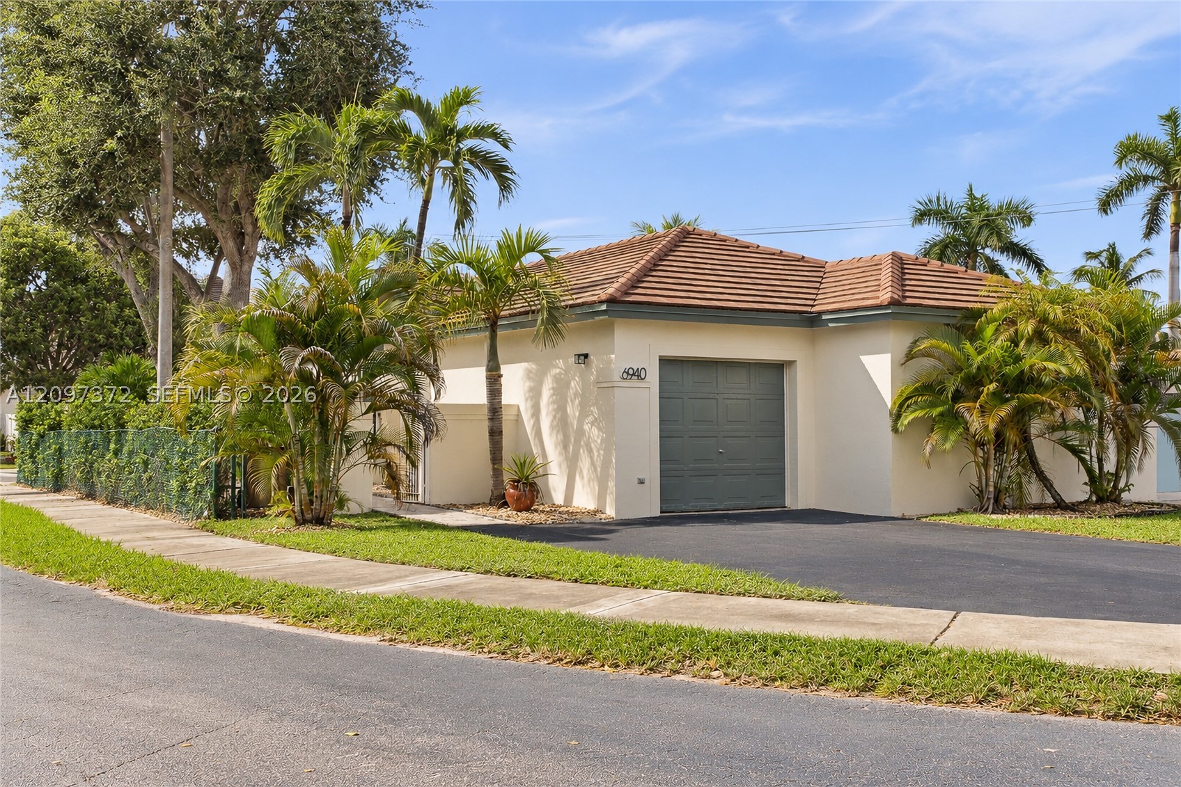 6940 SW 148th Ln, Davie FL 33331