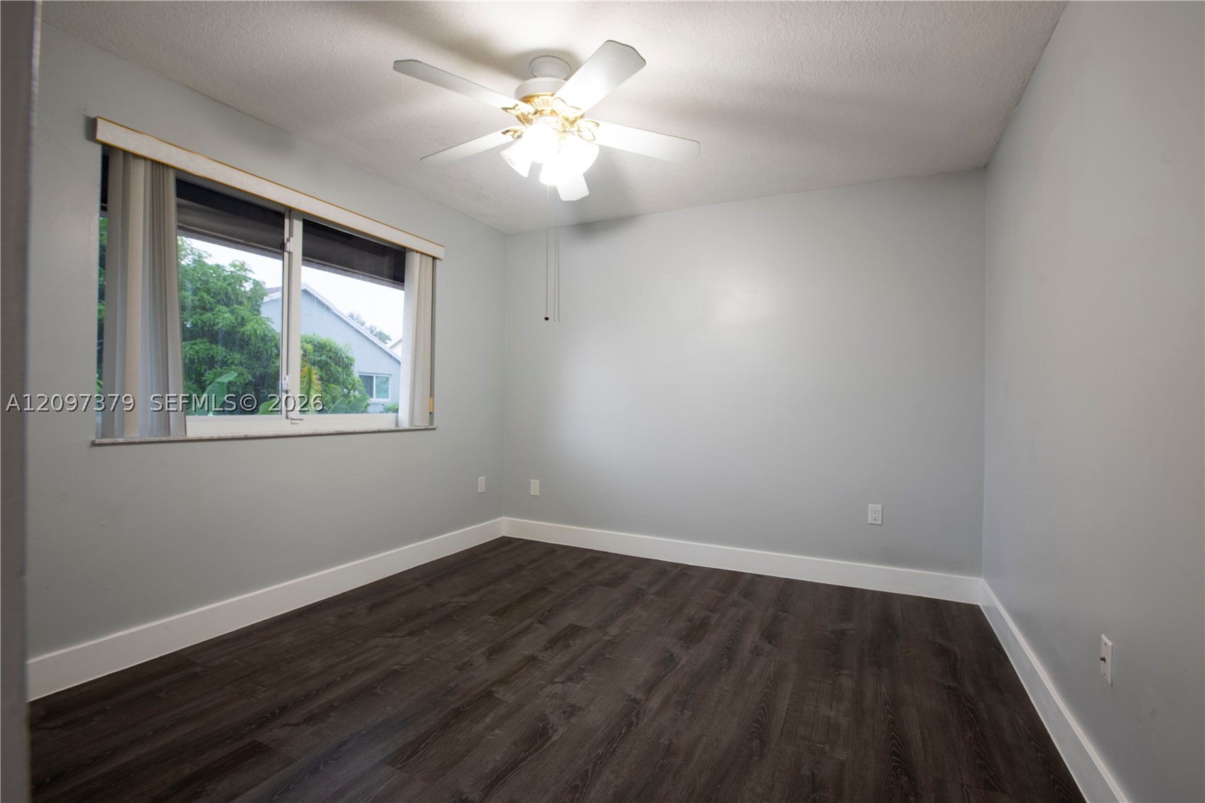 9710 SW 13th St #n/a, Pembroke Pines FL 33025