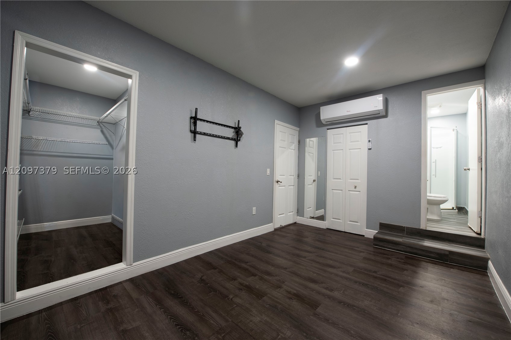 9710 SW 13th St #n/a, Pembroke Pines FL 33025
