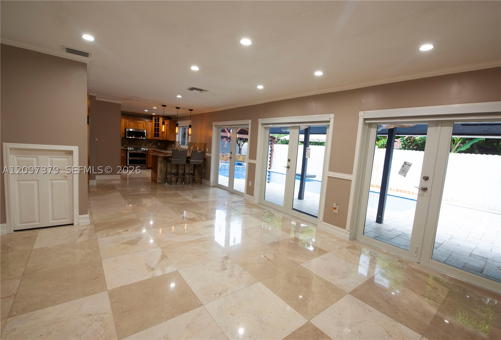 9710 SW 13th St #n/a, Pembroke Pines FL 33025
