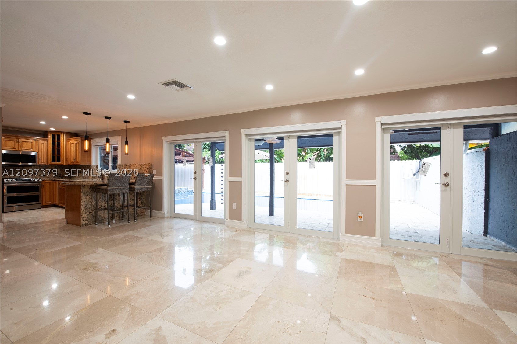 9710 SW 13th St #n/a, Pembroke Pines FL 33025