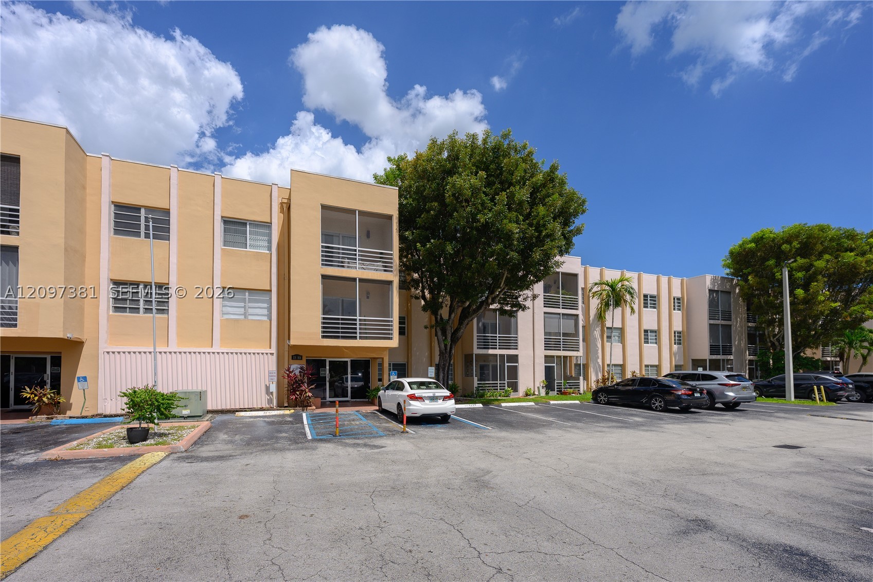 15888 SW 95th Ave #218, Miami FL 33157