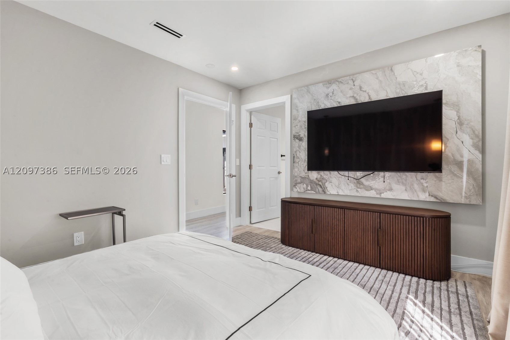 116 W 1st Ct, Miami Beach FL 33139