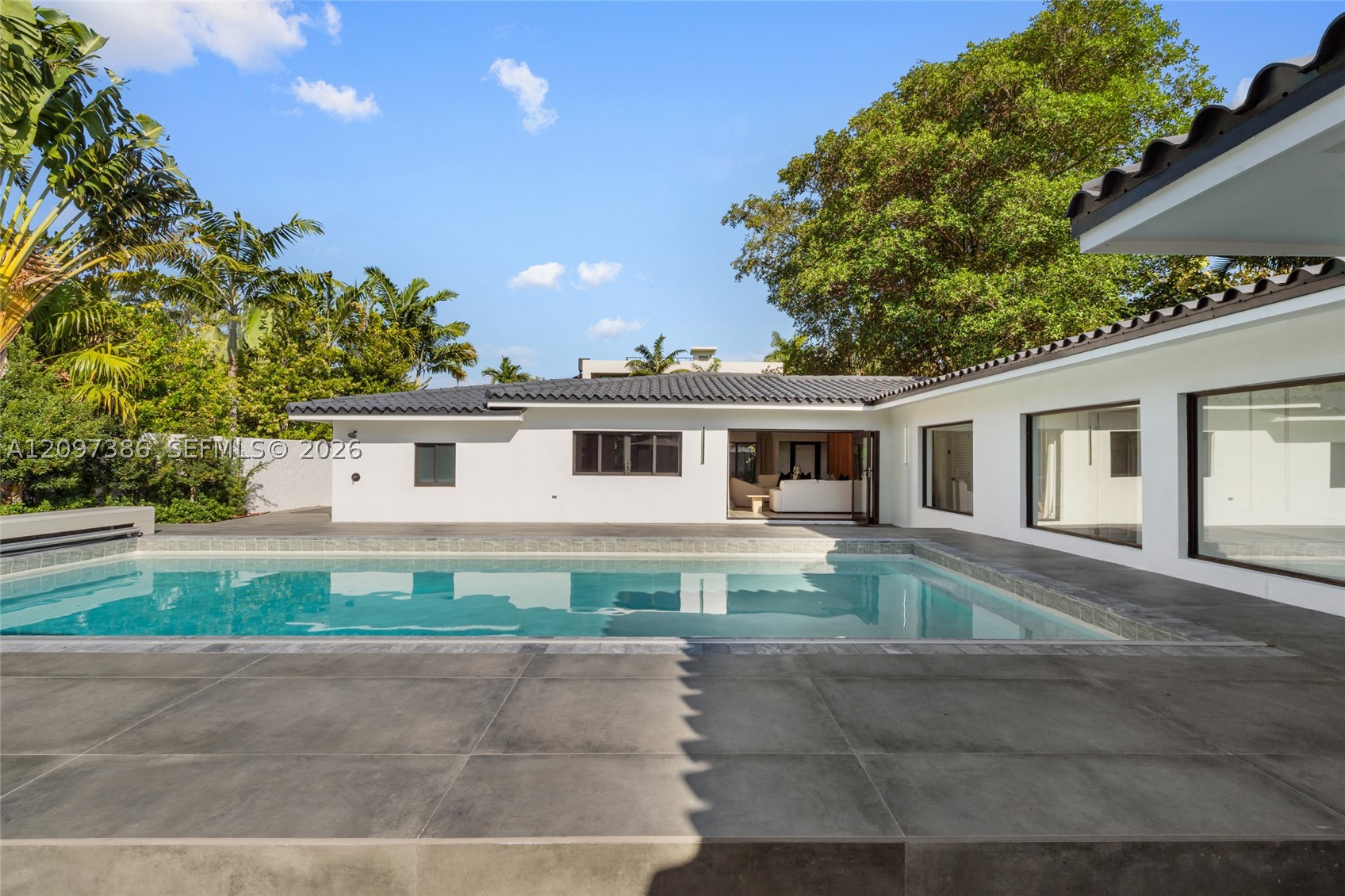 116 W 1st Ct, Miami Beach FL 33139