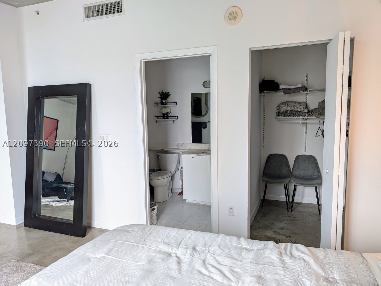 234 NE 3rd St #1204, Miami FL 33132
